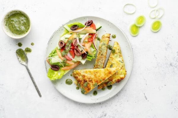 Frittata van zoete aardappel en prei