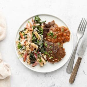 Fusilli met gestoofde sukade, snijbiet en gremolata