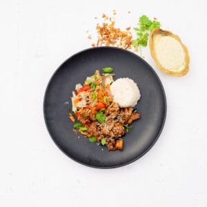 Sticky Chicken met wokgroente en rijst