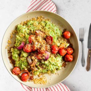 Broccoli stamppot met zontomaat en gehaktbal