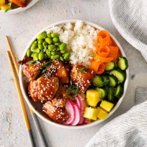 Pokebowl met Kip en teriyakidressing